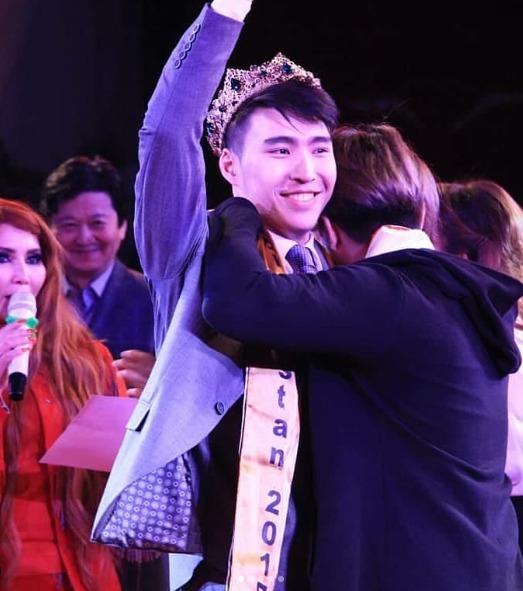 Cô gái 1m53 yêu chàng trai 1m89, nổi tiếng với loạt clip bóc trần sự khác nhau-5