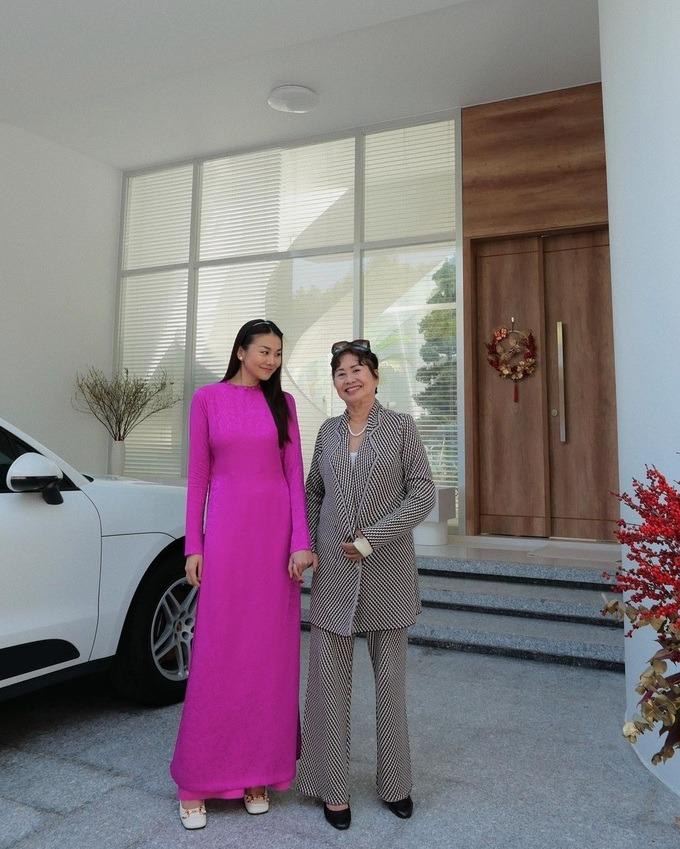 Siêu mẫu Thanh Hằng ở tuổi 40: Sắc vóc gợi cảm, ở biệt thự tiền tỷ-7