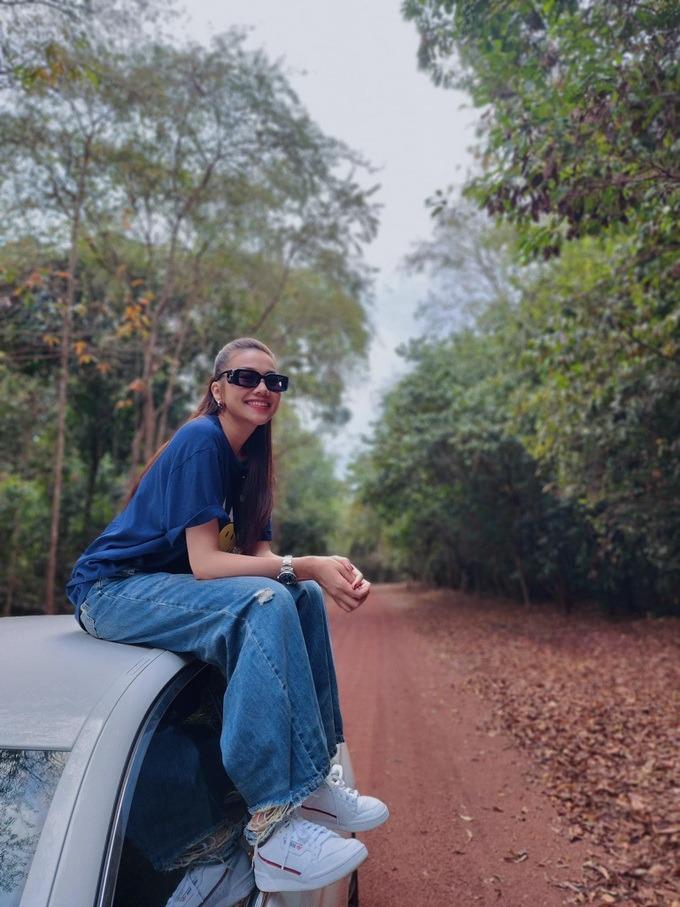 Siêu mẫu Thanh Hằng ở tuổi 40: Sắc vóc gợi cảm, ở biệt thự tiền tỷ-10