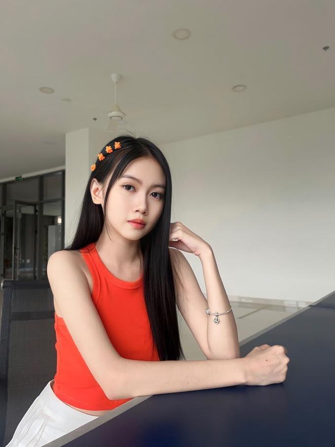 Sao nhí Bảo An ngày càng xinh đẹp, diện váy áo quyến rũ ở tuổi 17-1