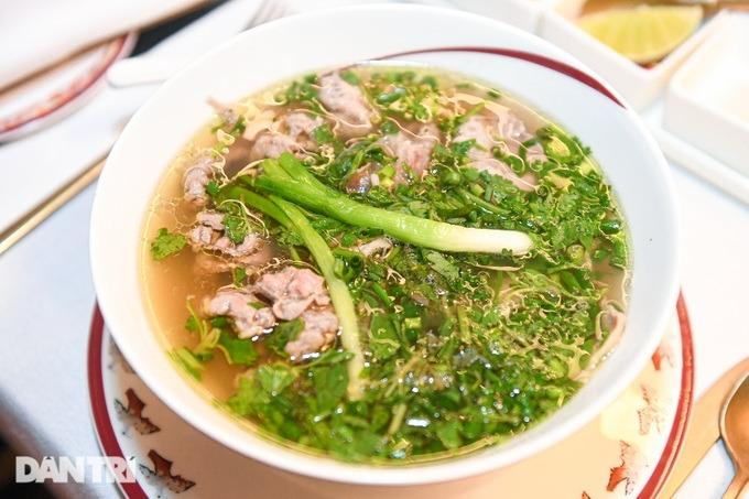 Cận cảnh bát phở 280.000 đồng khiến thành viên Blackpink húp đến giọt cuối-7