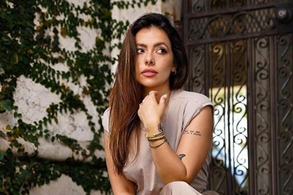 Hoa hậu quốc tế bị tước vương miện: Sắc đẹp cần song hành hình ảnh đẹp-12