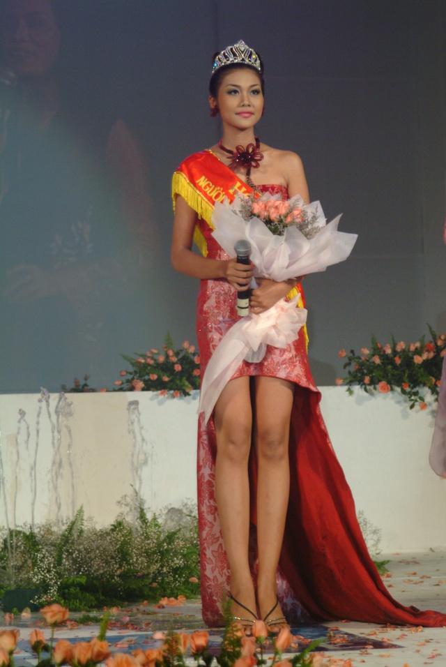 Thanh Hằng sau 21 năm đăng quang Hoa hậu: Vẫn như gái đôi mươi nhờ gầy-1