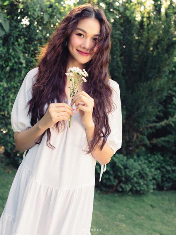 Thanh Hằng sau 21 năm đăng quang Hoa hậu: Vẫn như gái đôi mươi nhờ gầy-6