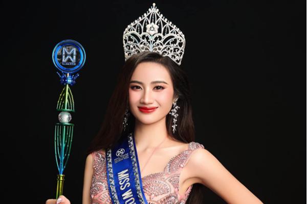 Nữ nhà văn triệu phú có chồng tài năng, không sinh con vẫn hạnh phúc suốt 50 năm-3