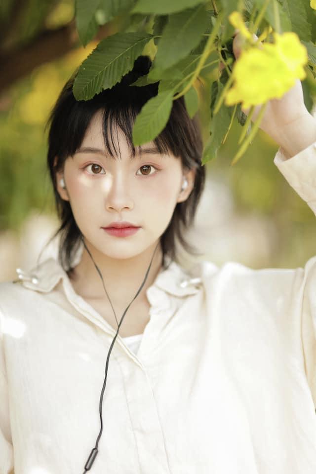 Vẻ sắc sảo ngoài đời của hot girl người Tày khác hẳn Ninh loe Món quà của cha-6