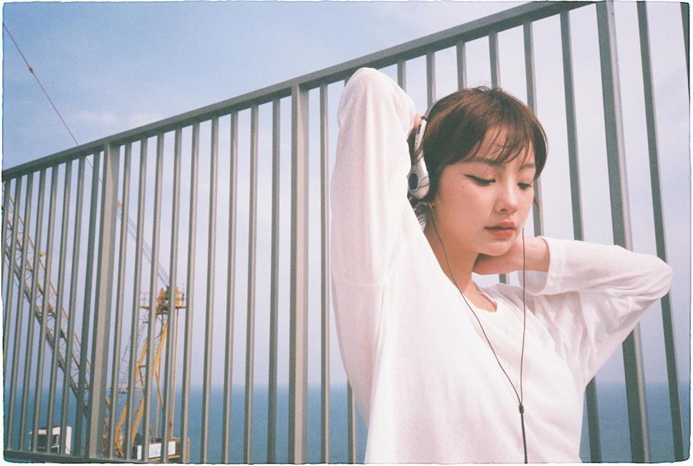 Vẻ sắc sảo ngoài đời của hot girl người Tày khác hẳn Ninh loe Món quà của cha-10