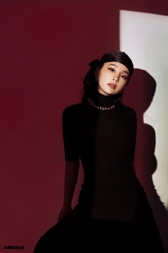 Vẻ sắc sảo ngoài đời của hot girl người Tày khác hẳn Ninh loe Món quà của cha-22