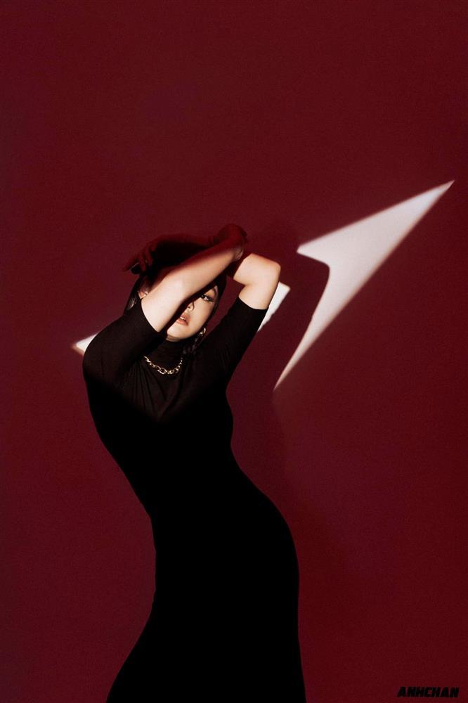 Vẻ sắc sảo ngoài đời của hot girl người Tày khác hẳn Ninh loe Món quà của cha-23