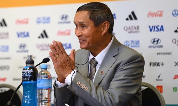 Giọt nước mắt cầu thủ Thùy Trang và nỗi lòng huấn luyện viên Mai Đức Chung-2