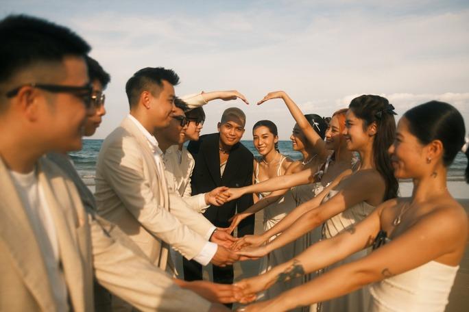 Emily hạnh phúc trước lời cầu hôn trên biển của BigDaddy-3