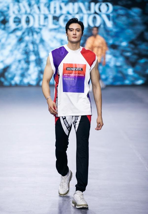 Anh Thư gợi cảm, đọ dáng Thanh Hằng, Hương Giang trên sàn diễn-23