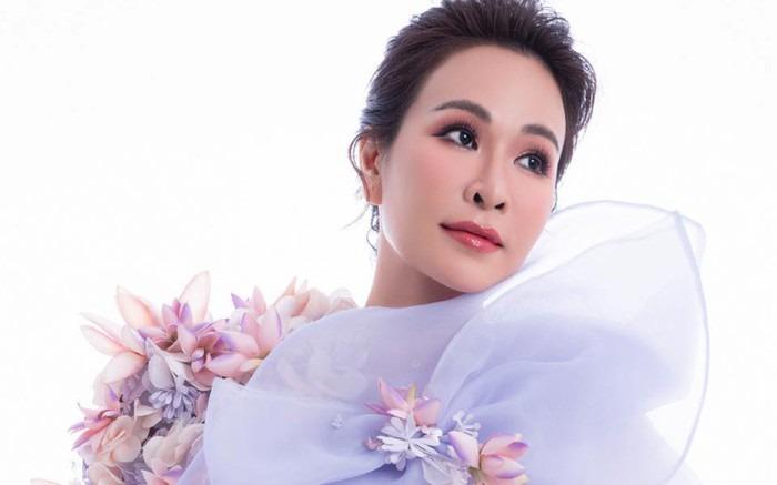 Uyên Linh lên tiếng sau phát ngôn gây tranh cãi, nhắc đến vấn nạn bạo lực mạng-2