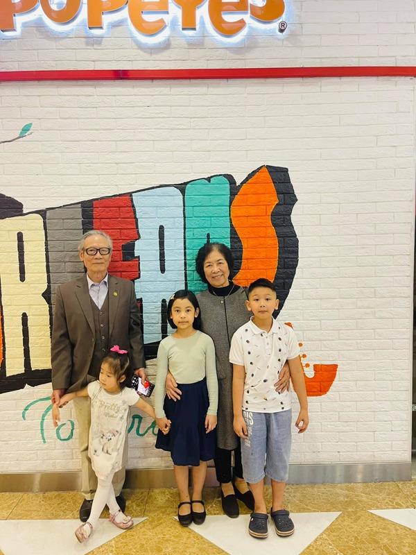 Mẹ chồng nữ diễn viên miền Bắc sở hữu BST kim cương triệu đô: Ủng hộ con dâu theo đuổi nghệ thuật-2