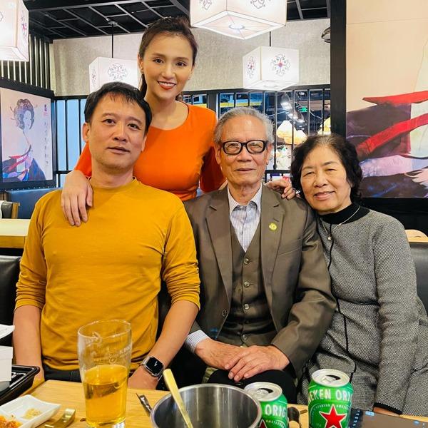 Mẹ chồng nữ diễn viên miền Bắc sở hữu BST kim cương triệu đô: Ủng hộ con dâu theo đuổi nghệ thuật-3