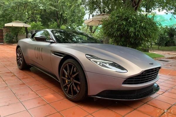 Ông Đặng Lê Nguyên Vũ mua liền lúc 3 siêu xe, tổng giá trị hơn 45 tỷ đồng-5