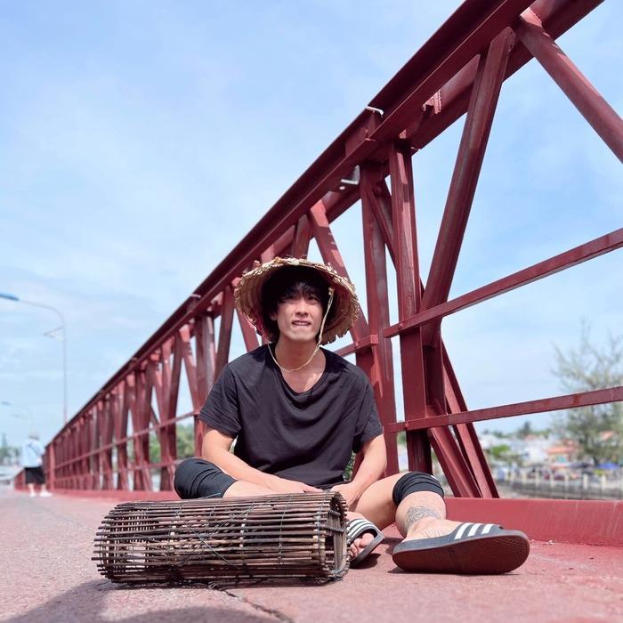 Nghệ sĩ Trung Dân nói về việc Tuấn Trần đóng lại vai của mình trong Đất rừng phương Nam-1