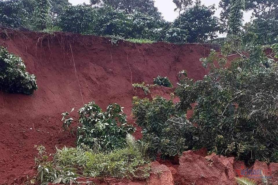 Phát hiện thêm 2 vụ nứt đất, sụt lún nghiêm trọng ở Đắk Nông-3
