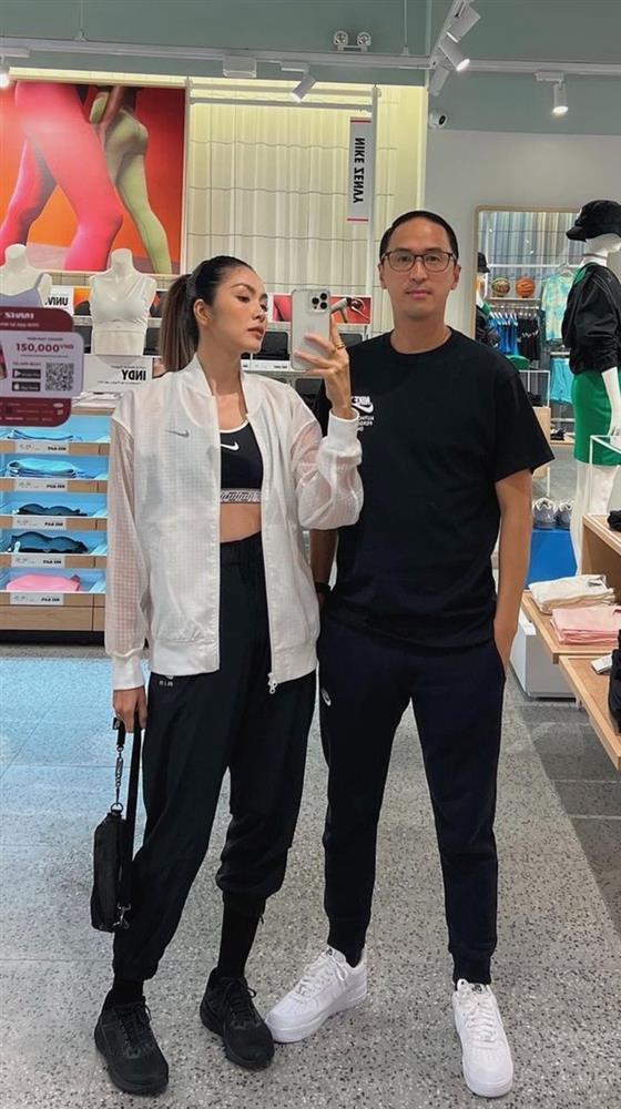 Hà Tăng hiếm hoi khoe cận 3 nhóc tỳ say sưa tập thể thao-4