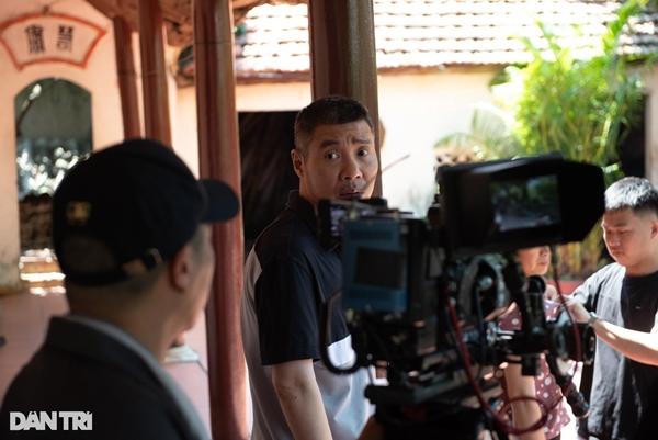 NSND Công Lý ăn cơm hộp, xúc động đọc kịch bản vào vai bố vợ khó tính-1