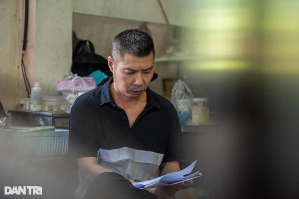 NSND Công Lý ăn cơm hộp, xúc động đọc kịch bản vào vai bố vợ khó tính-5