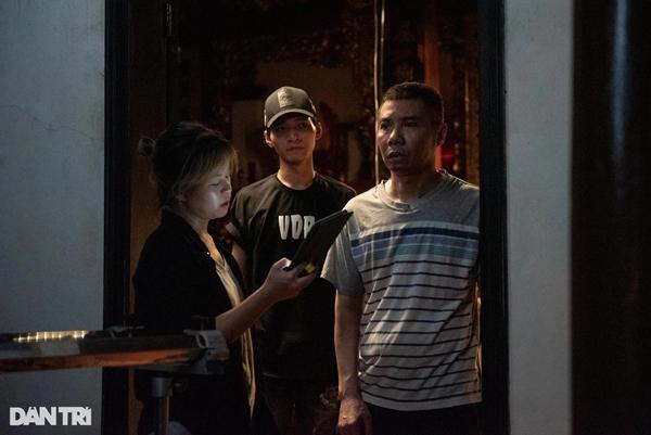 NSND Công Lý ăn cơm hộp, xúc động đọc kịch bản vào vai bố vợ khó tính-15