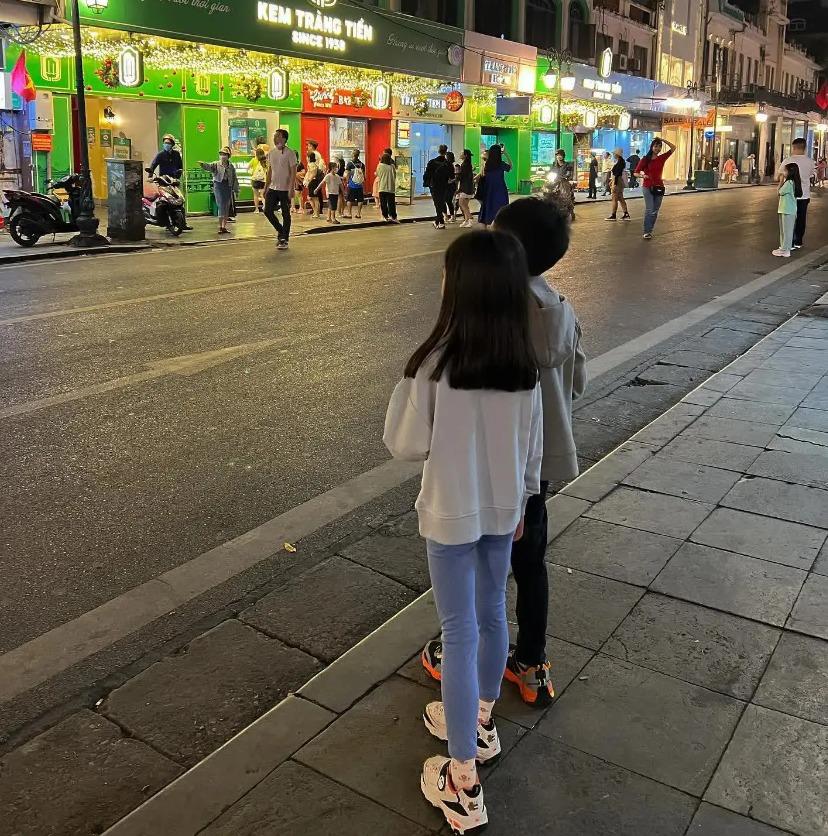 Hà Tăng tiết lộ môn thể thao các con yêu thích, giúp khỏe mạnh, chân dài giống mẹ-1