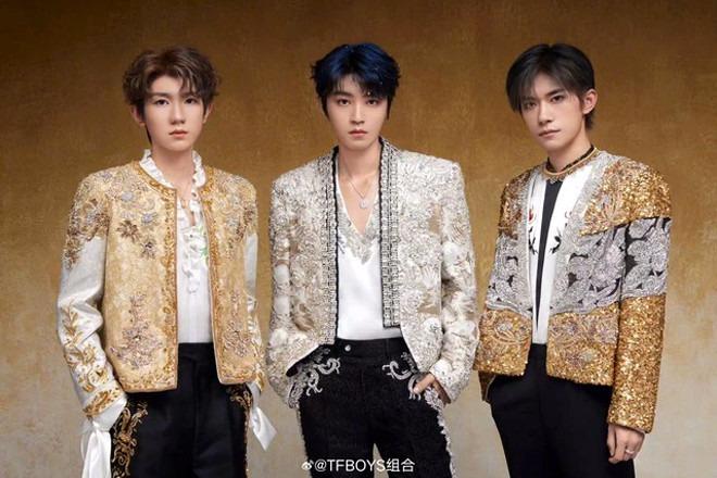 Fan xô xát, concert của TFBoys rơi cảnh hỗn loạn nhiều người ngất-3