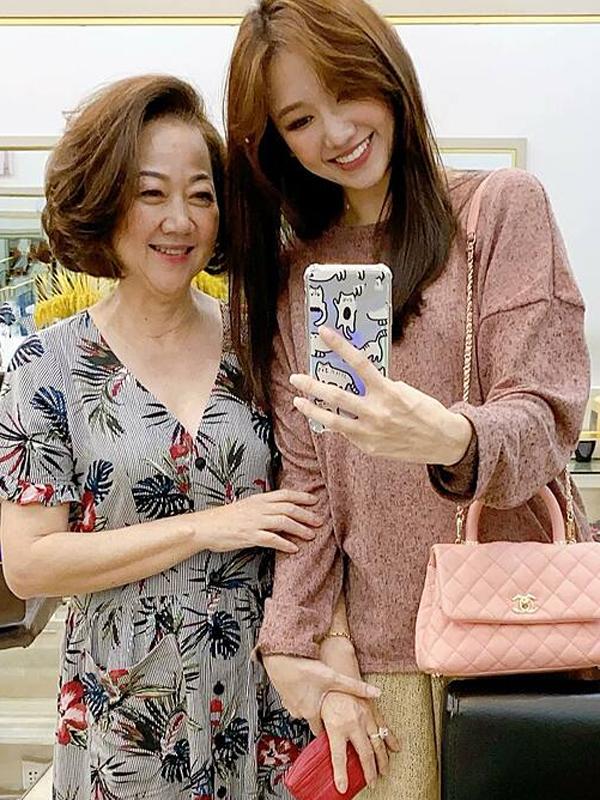 Mẹ chồng chiều con dâu Hari Won: Không ép làm việc nhà, chăm chút như con đẻ-8