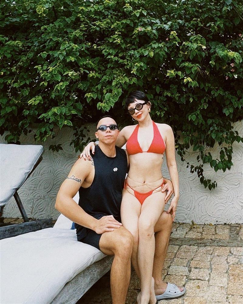 Tóc Tiên hiếm khi đăng ảnh diện bikini nóng bỏng bên Hoàng Touliver-1