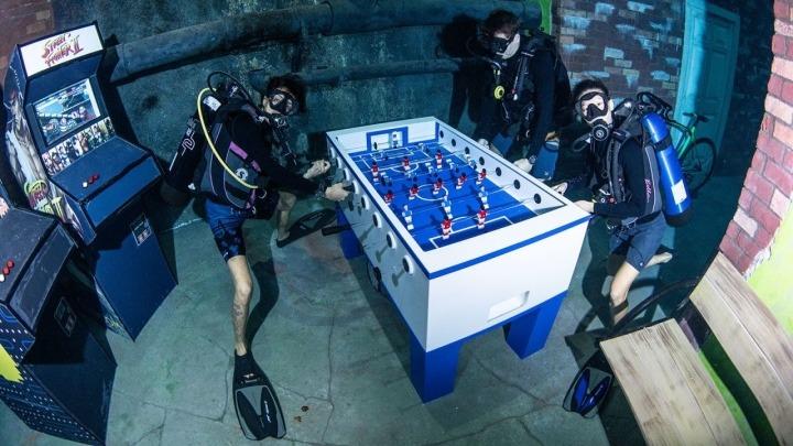 Ấn tượng bể bơi sâu nhất thế giới, như nhấn chìm cả thành phố bên trong-3