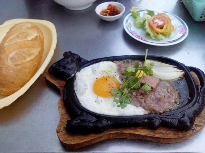 Những nhầm lẫn buồn cười của khách Tây tại Việt Nam-2