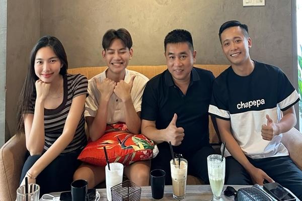 Thùy Tiên, Quang Linh Vlogs lọt ống kính team qua đường khi thoải mái trò chuyện ở quán cafe-5