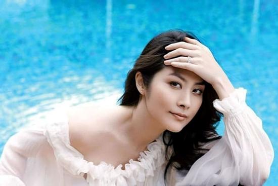 Diva châu Á Trần Tuệ Lâm: Bí mật đằng sau tài năng và thời trang xa xỉ