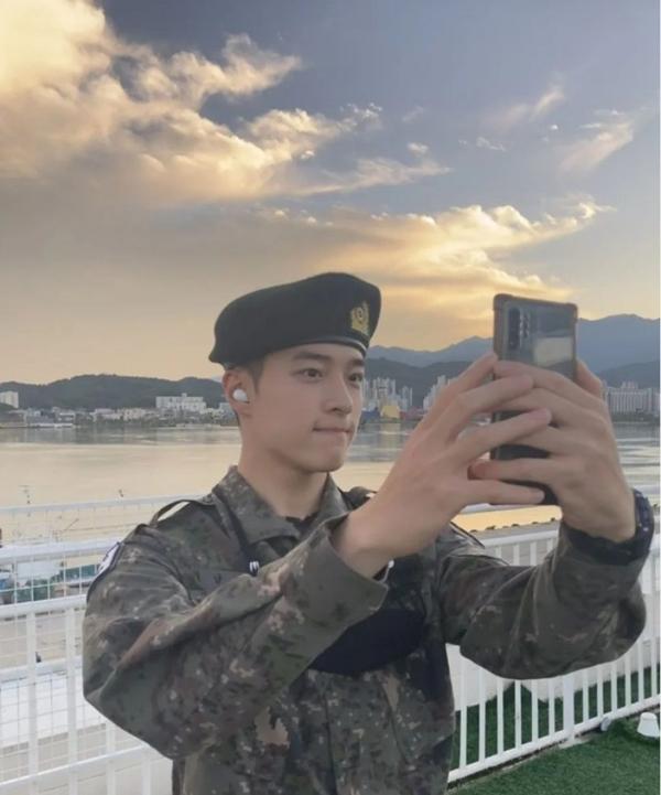 Sao nhí nam thần nổi tiếng của Vườn Sao Băng nhan sắc ngỡ ngàng hậu xuất ngũ-7