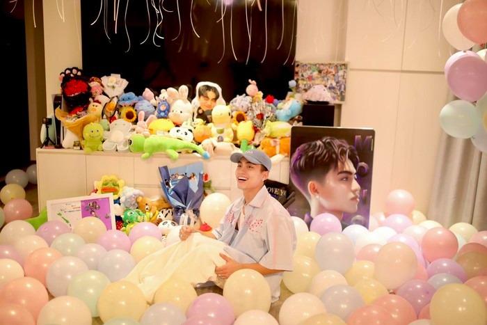 MONO kỷ niệm một năm đi hát bên gia đình, Sơn Tùng vắng mặt-2