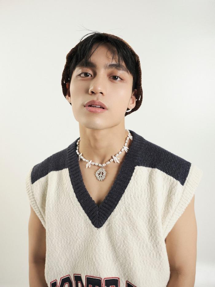 MONO kỷ niệm một năm đi hát bên gia đình, Sơn Tùng vắng mặt-5