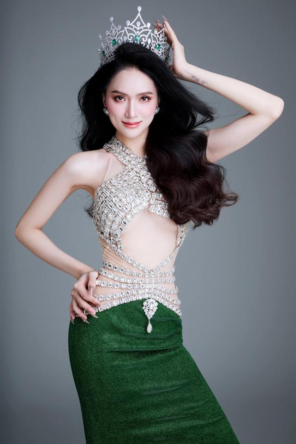 Hoa hậu chuyển giới có tin đồn cạch mặt Hồ Ngọc Hà: Eo thon dáng mảnh nhờ nhịn ăn khoa học-7