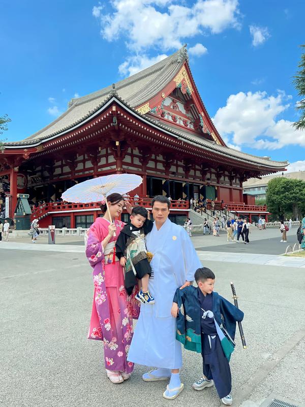 Lộ ảnh hiếm hoi 2 con trai của Á hậu Thanh Tú và chồng đại gia-4