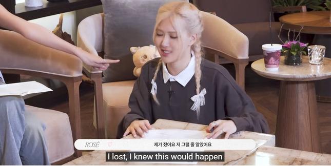 Lý do Rosé (BlackPink) thực hiện điệu nhảy ở sân bay sau khi rời Việt Nam-3