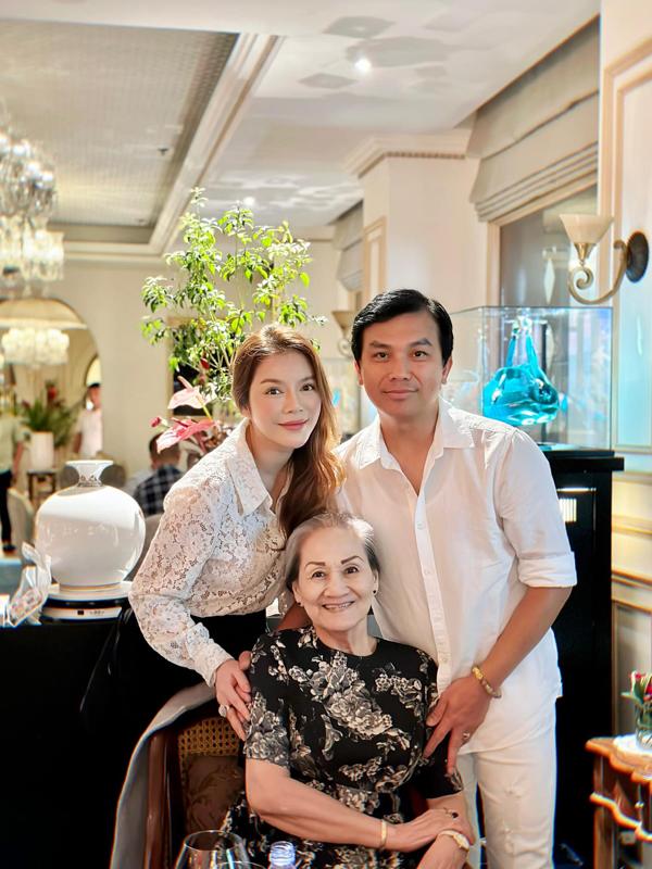 Kiều nữ sở hữu khối kim cương buồn mang ra đếm bức xúc khi kẻ lạ mặt xâm nhập biệt thự triệu đô-4