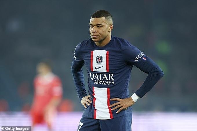 PSG đối xử phũ phàng với Kylian Mbappe không khác gì kẻ bỏ đi-2
