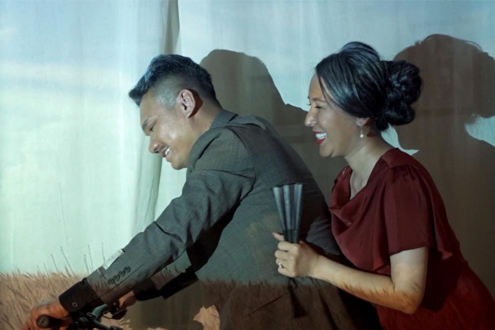 Khắc Việt mượn việc công làm việc tư tiếp tục mời vợ đóng MV-4