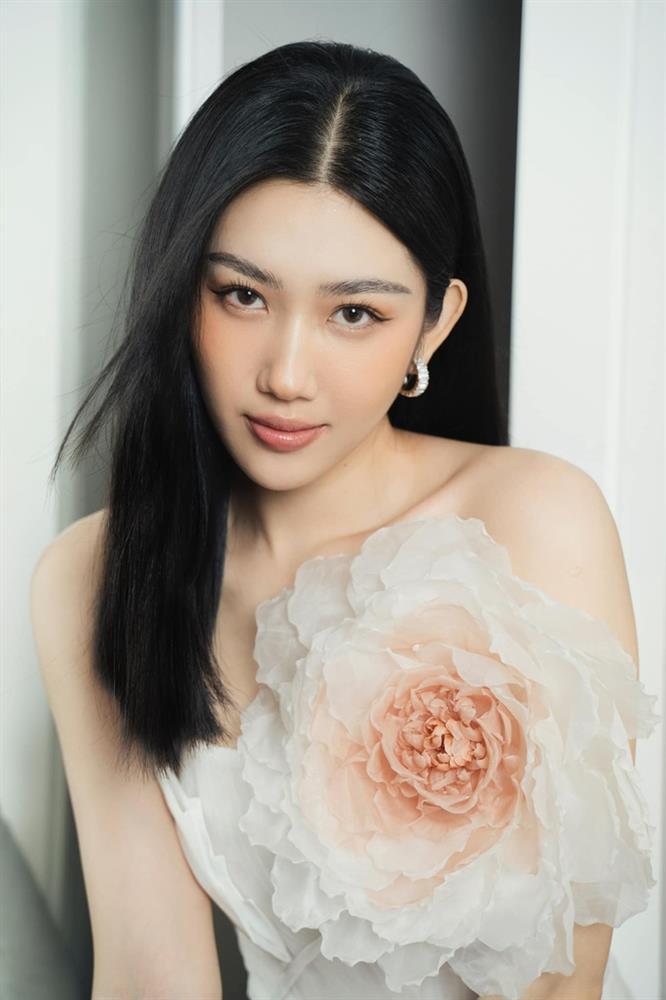 Diễn viên Thúy Ngân bác bỏ tin hẹn hò S.T Sơn Thạch-5