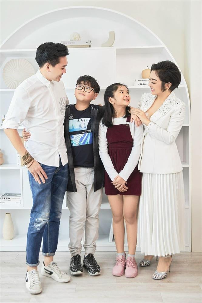 Nhan sắc tuổi 41 của ca sĩ được phong NSƯT trẻ nhất nhì Việt Nam, lấy chồng Pakistan-3