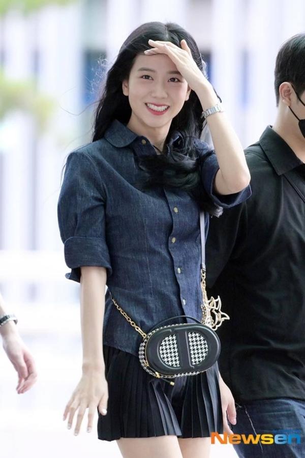 Jisoo (BLACKPINK) lần đầu lộ diện sau khi công khai hẹn hò-1