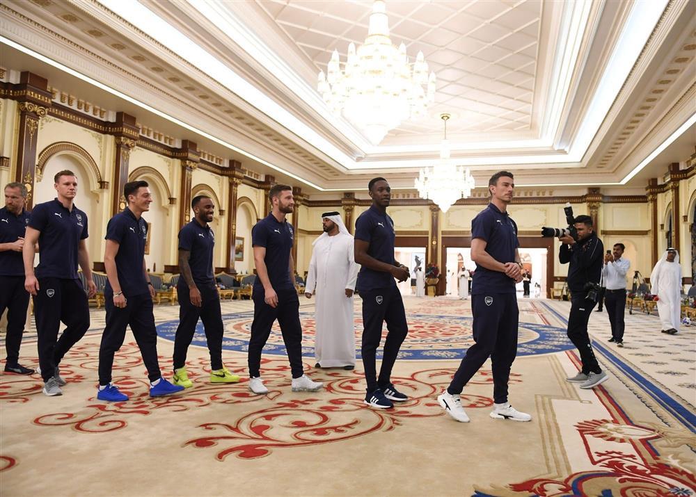 Gia tài 18 tỷ USD của Tiểu vương Dubai-3