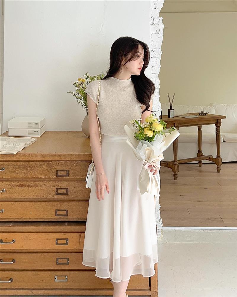 5 kiểu chân váy dài giúp vẻ ngoài trẻ hơn-1