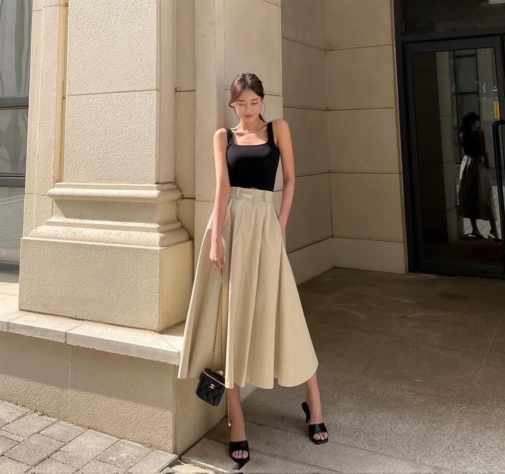 5 kiểu chân váy dài giúp vẻ ngoài trẻ hơn-4