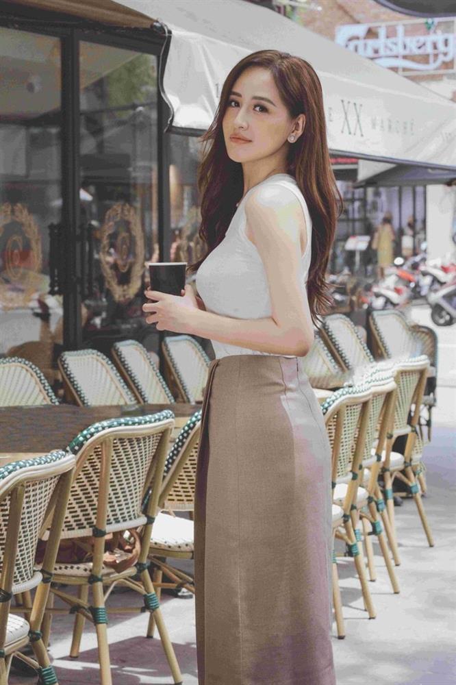 Mai Phương Thúy 35 tuổi: bỏ đồ hiệu, không giày cao gót-10